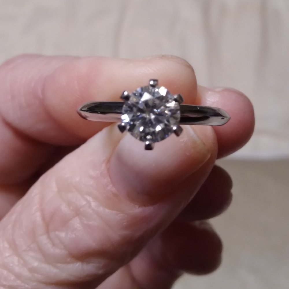 1 Carat Round Brilliant, Moissanite Excellent cut, sterling silver ring